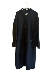lot 120 image: Wonderful Vintage Womens Geiger Collections (Austria) Wool Long Button Up Coat (Size 42)