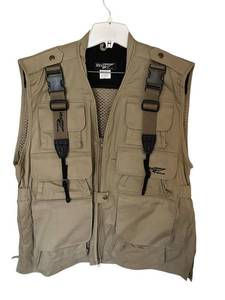 lot 231 image: Mens Size Medium NIKON Vestrap Camera Vest in Nice Condition