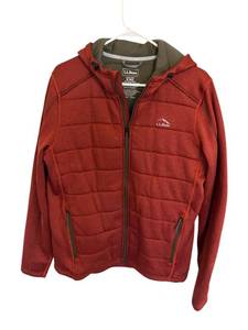 lot 239 image: Mens Size Medium L.L. Bean Slightly Fitted Hooded Jacket