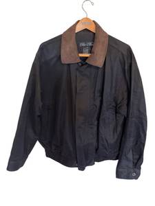 lot 237 image: Mens Size Medium FIVE ELEVEN Black and Brown Coat
