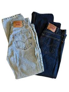 lot 252 image: Two Mens Levis 505 34x30 Denim Blue Jeans in Good Condition