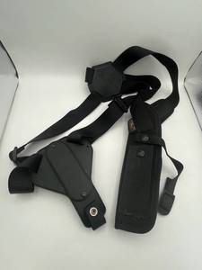 lot 269 image: Nice Uncle Mikes Sidekick Size 5 Shoulder Holster