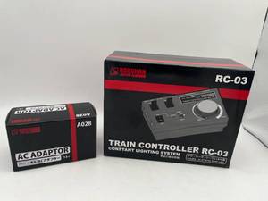 lot 306 image: New ROKUHAN Z-Scale RC-03 Train Controller Constant Lighting System and AC Adapter A028