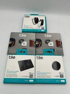 lot 338 image: New Open Box Tile Trackers