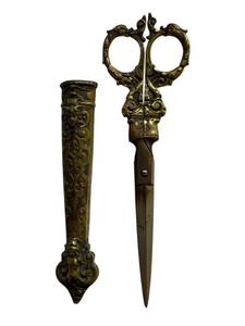 lot 343 image: RARE Antique Aug Knecht Solingen Germany Victorian Brass Scissors and Sheath