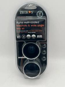 lot 404 image: New Zeikos 37mm Digital Multi-Coated Telephoto & Wide Angle Camera Lens Kit