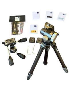 lot 415 image: Gitzo G 1276M (Made in France) Tripod w Gitzo G2272M Quick Release Low Profile Three Way Head