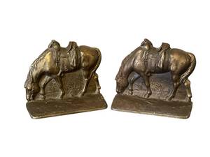 lot 467 image: Vintage Bronzed Cast Iron Metal Equestrian Grazing Horse Bookends Marked Bronze Art