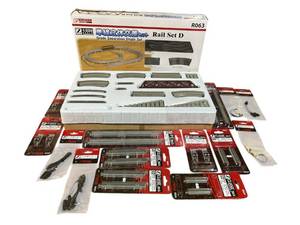 lot 486 image: ROKUHAN Z-Gauge (1220 Scale) Rail Set D (R063) and New Track Pieces and Accessories