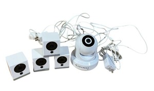 lot 525 image: Amcrest 2K & WYZE CAM v2 Lot