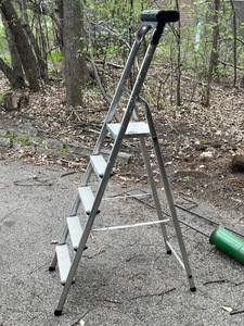 lot 614 image: Leifheit 69-inch Aluminum Step Ladder