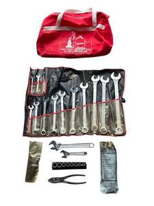 lot 641 image: Nice Vintage VANADIUM Tool Co (Athens, OH) C-160 SAE Combination Wrenches and More