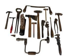 lot 657 image: Antique and Vintage Hand Tools including Bailey No. 3 Hand Plane