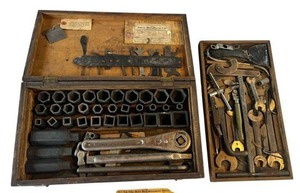 lot 649 image: RARE Antique APCO Mossberg Co. (Attleboro, MA) Mechanics Tool Set in Wooden Box