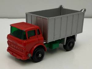 lot 12 image: 1960s Original Matchbox Lesney N0. 26 Tipper Truck