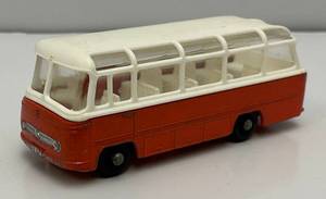 lot 13 image: 1960s Original Matchbox Lesney N0. 68 Mercedes Coach