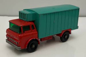 lot 19 image: 1960s Original Matchbox Lesney N0. 44 Refrigerator Truck