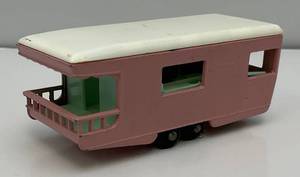 lot 23 image: 1960s Original Matchbox Lesney N0. 25 Trailer Caravan