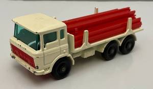 lot 31 image: 1960s Original Matchbox DAF Lesney N0. 58 Girder Truck