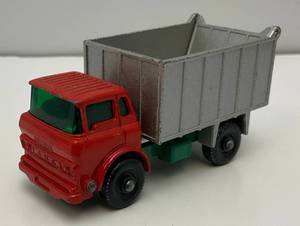 lot 33 image: 1960s Original Matchbox Lesney N0. 26 Tipper Truck