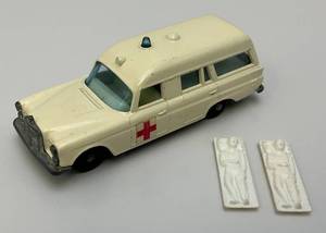 lot 47 image: 1960s Original Matchbox Lesney N0. 3 Mercedes Benz BINZAmbulance