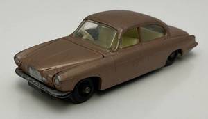 lot 59 image: 1960s Original Matchbox Lesney N0. 28 Jaguar MK 10