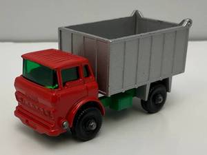 lot 68 image: 1960s Original Matchbox Lesney N0. 26 Tipper Truck