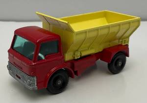 lot 78 image: 1960s Original Matchbox Lesney N0. 70 Grit-Spreading Truck