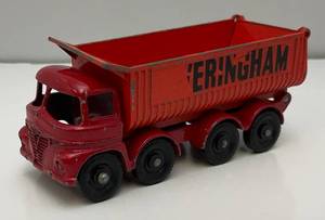 lot 81 image: 1960s Original Matchbox Lesney N0. 17 Hoveringham Tipper