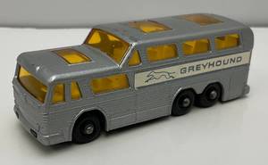 lot 82 image: 1960s Original Matchbox Lesney N0. 66 Greyhound Coach