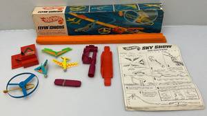 lot 104 image: 1970 Hot Wheels #6493 Flying Circus In Original Box (Missing Catalog, 1 Zopter, Cars & Buttons) Box Beat Up
