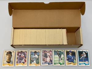 lot 145 image: 1990s Fleer Baseball Cards (Unsorted)