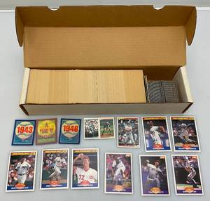 lot 147 image: 1980s Score Baseball Cards (Unsorted)