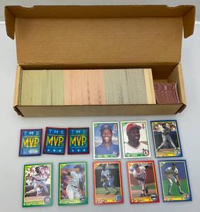 lot 150 image: 1990s Score Baseball Cards (Unsorted)