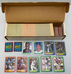 lot 152 image: 1990s Score Baseball Cards (Unsorted)