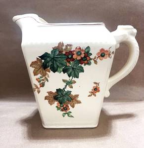 lot 52 image: Vintage Hotoven Harker Tae Pitcher. Oldest Pottery Company in America