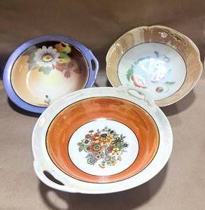 lot 54 image: 3 Vintage Bowls Two from Japan and One Germany