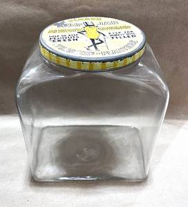 lot 110 image: 1940s Planters Peanuts Jar  Bottom of Jar reads 1940 Leap Year Jar