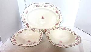 lot 13 image: 3 Alfred Meakin Rose Bower Serving Pieces
