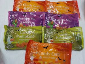 lot 88 image: 7 ct 12 oz Bags Candy in date...