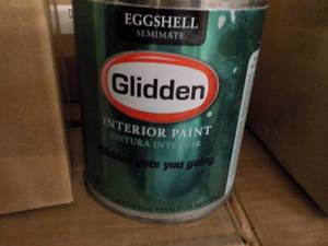 lot 117 image: 8 qts Glidden Paint- your choice of...