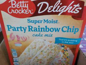 lot 171 image: 6 ct Betty Crocker Delights Party R...