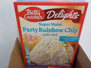 lot 174 image: 6 ct Betty Crocker Delights Party R...