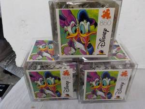 lot 181 image: 3 ct Disney 850 Puzzles...
