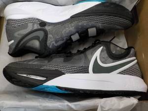 lot 202 image: Kyrie Irving NIKE Size 12 Ten...