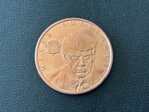 lot 116 image: 1 Ounce .999 Fine Copper Round Trump Mug Shot