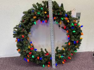 lot 43-D2025 image: 40 HUGE Christmas Wreath with LED C9 Bulbs Multi Color