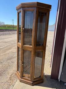 lot 46-D2025 image: Vintage Small Mersman 10426 Hutch with 2 glass shelves 6 Tall