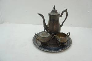 lot 1 image: Oneida 4 piece Silver-plated TeaCoffee Set