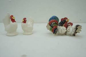 lot 42 image: Vintage Rooster & Hen Ceramic Salt and Pepper Shakers